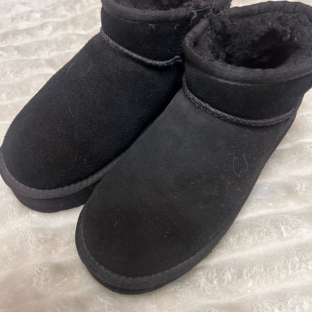 BearPaw Black Textured Sole Boots